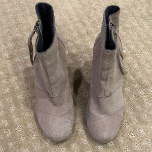 Toms Women's Gray Ankle Booties